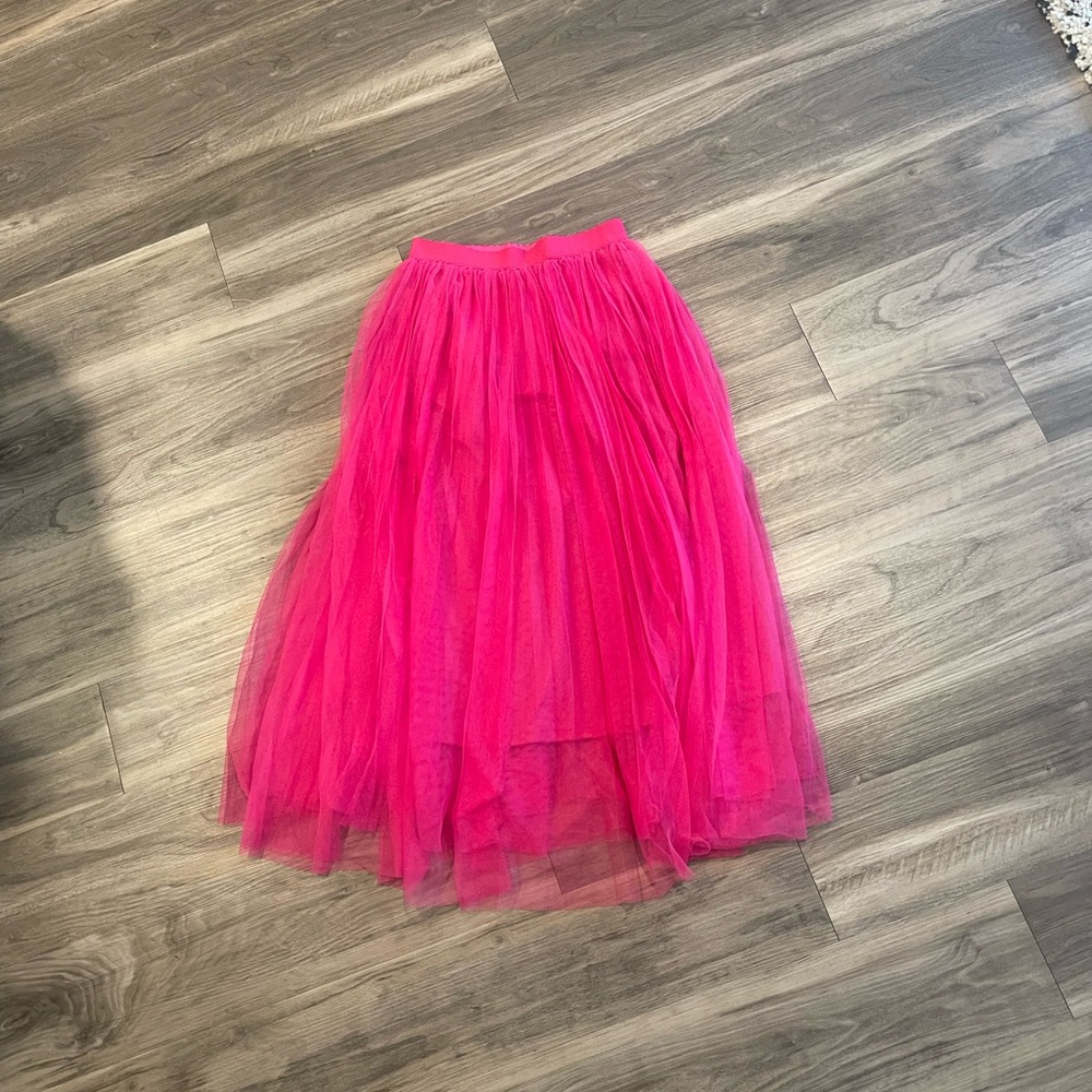 pink fluffy skirt